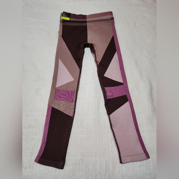 Nike Sculpt Lux Tight Fit Leggings - Picture 2 of 6